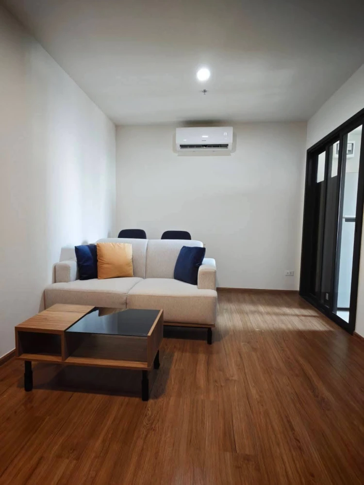 For rent: The Line Vibe, 1 bedroom, 1 bathroom. Great location, convenient transportation, fully furnished. Don't miss out!