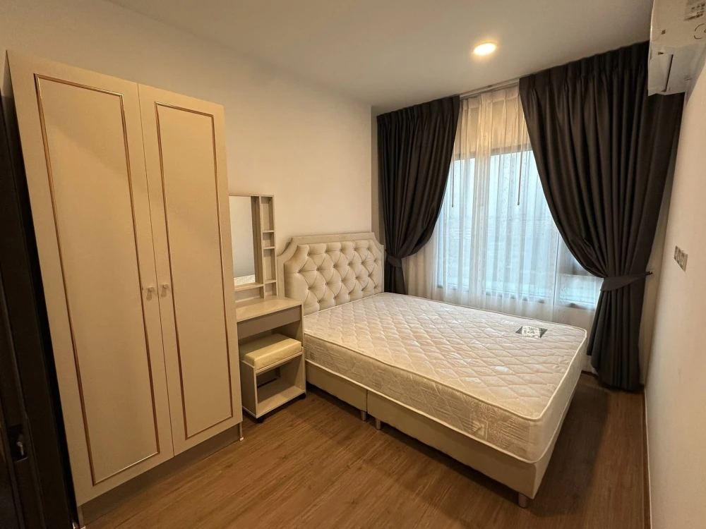 For rent: The Livin Ramkhamhaeng, a nice room, good location, comes with complete facilities. Hurry and book now!