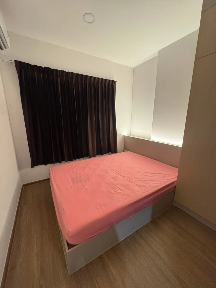 For rent: The Livin Ramkhamhaeng, 1 bedroom, 1 bathroom, plenty of usable space, fully furnished. Hurry, or you'll miss out!