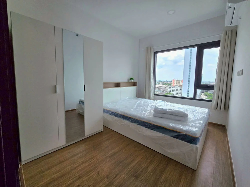 For rent: The Livin Ramkhamhaeng, 1 bedroom, 1 bathroom. Prime location with complete amenities. Book now!