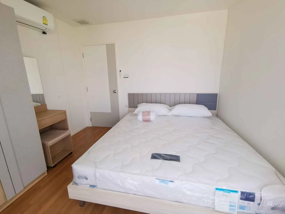 For rent: The LPN Selected Kaset-Ngamwongwan, large corner room, 35 sq m, 19th floor, book now, don't delay.