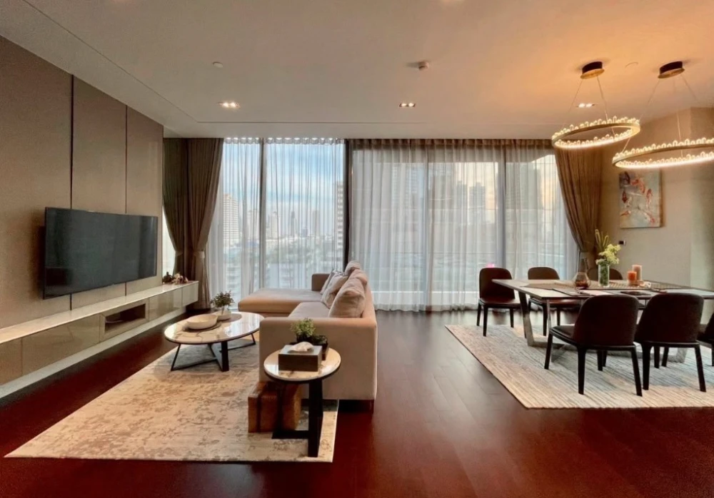 For rent: The MARQUE Sukhumvit. Experience luxurious living with fully furnished premium furniture. Book now!