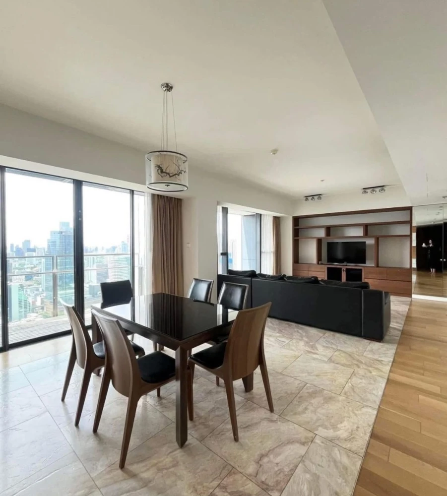 Condo for rent at The Met, 45th floor. Spacious and comfortable. Book now! Don't miss out! Act fast!