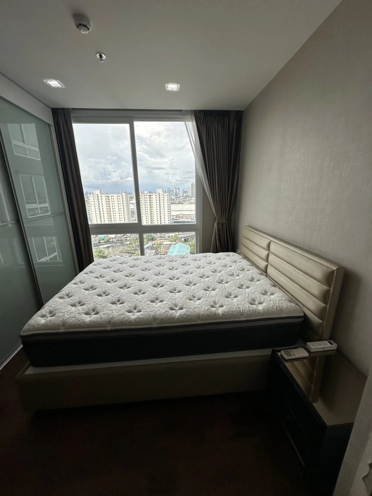 For rent: The Metropolis, 18th floor, spacious room, comfortable living, fully furnished, reserve now, don't miss out!