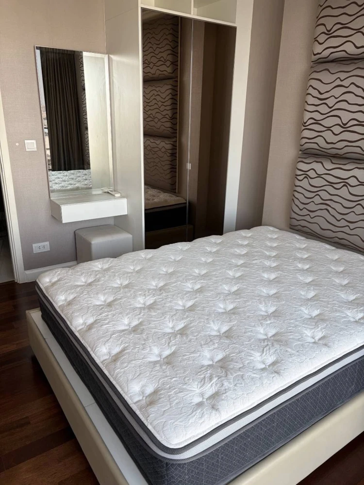 For rent: The Metropolis, 18th floor. A lovely, fully furnished unit. Book now!
