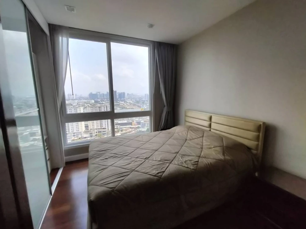 For rent: The Metropolis. Spacious and comfortable rooms, fully furnished. Book now! Don't miss out!