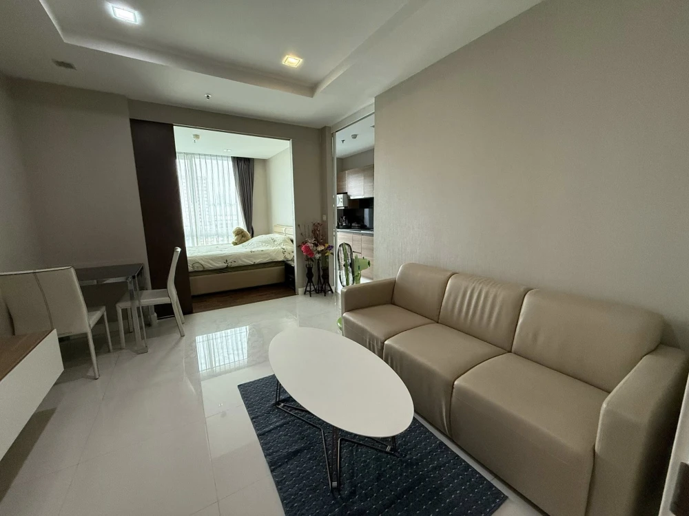 For rent: The Metropolis, a room decorated in a minimalist theme, nice to live in, good location, complete set of furniture. Can you not reserve it?