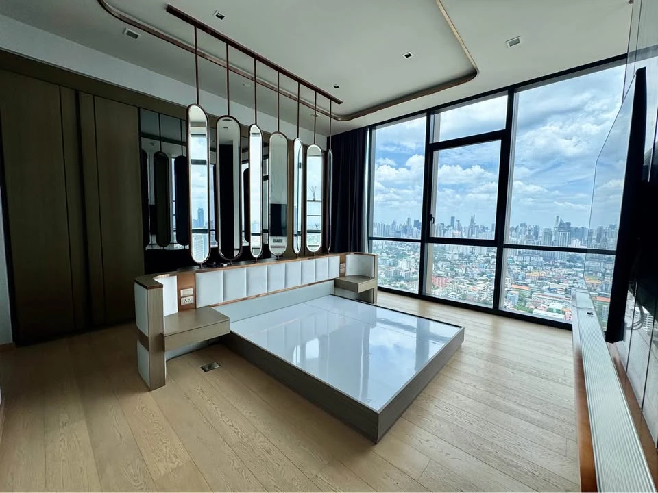 For rent: The Monument - Thonglor, spacious room, comfortable living, elegantly decorated, high floor, fully furnished, hurry and reserve now before i
