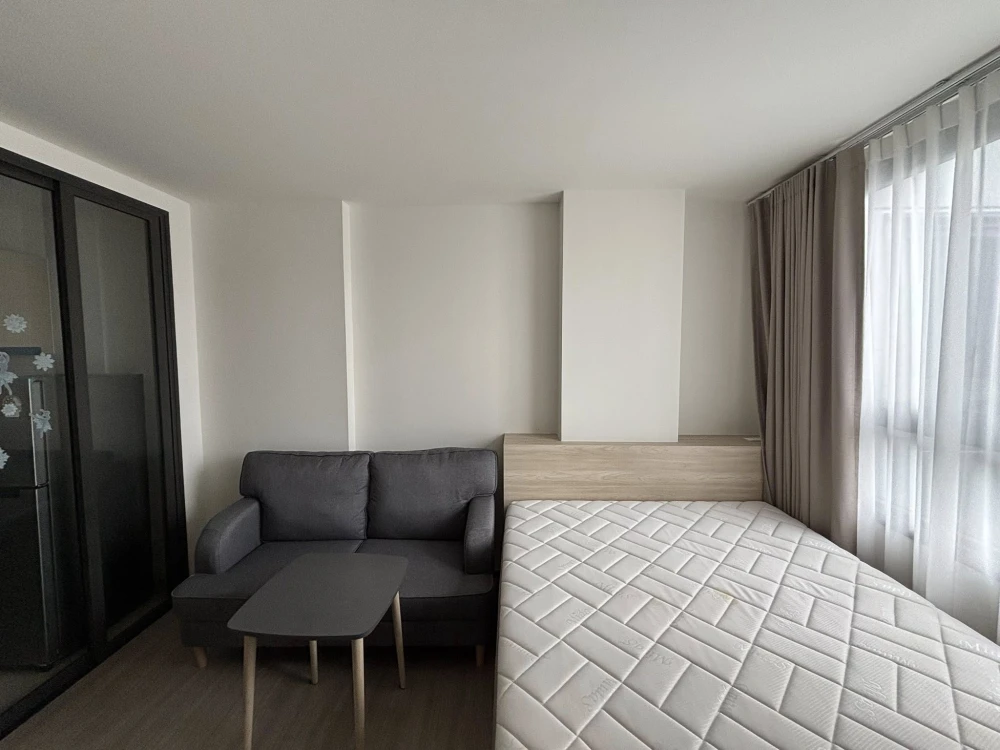 For rent: The MUVE Pradipat, 8th floor, 23 sq m, fully furnished. Just bring your belongings and move in.