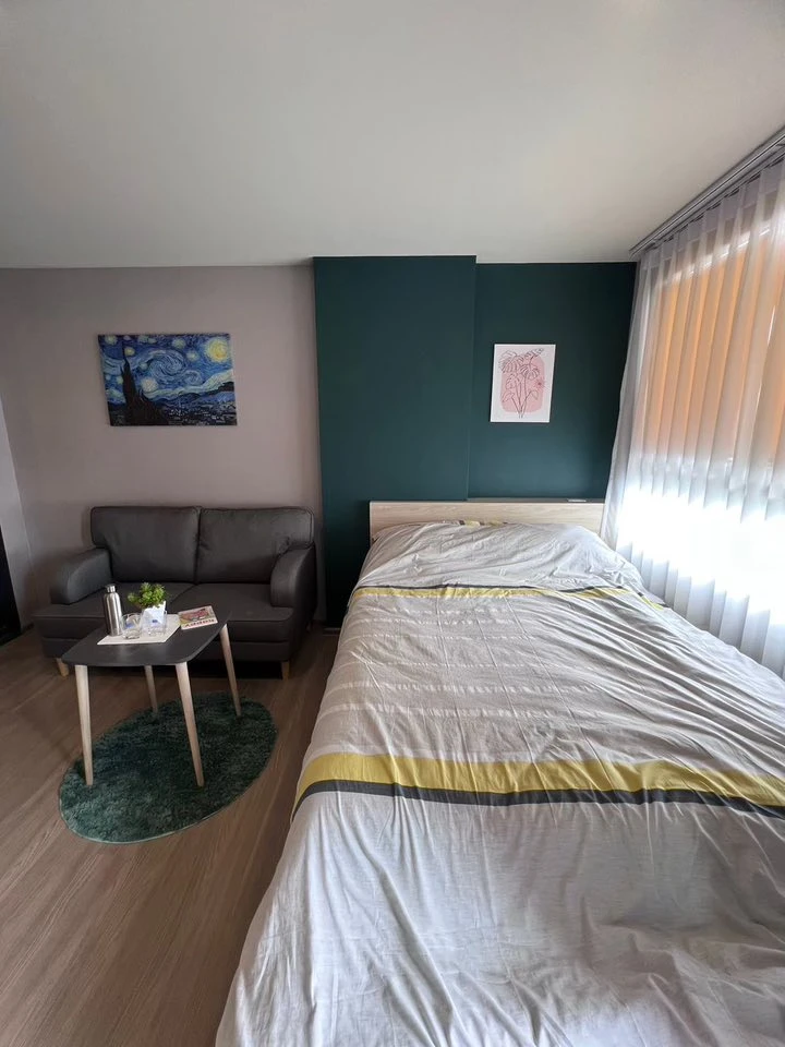For rent: The MUVE Bangna, a comfortable room, decorated in a controlled tone, comes with complete furniture, book now.
