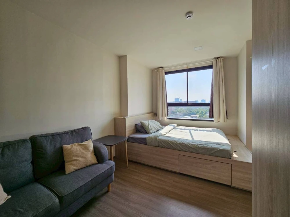 For rent: The Muve Ram 22, corner unit, quiet area, 5th floor, great location, unobstructed view. Don't miss out!