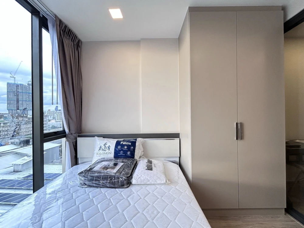 For rent: The Nest Chula Samyan, a lovely room on the 8th floor in a great location. Fully furnished, just bring your bags and move in!