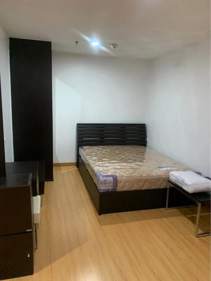 For rent: The Next Lat Phrao 44, 4th floor room, just the right height, fully furnished with furniture. Hurry and reserve now!