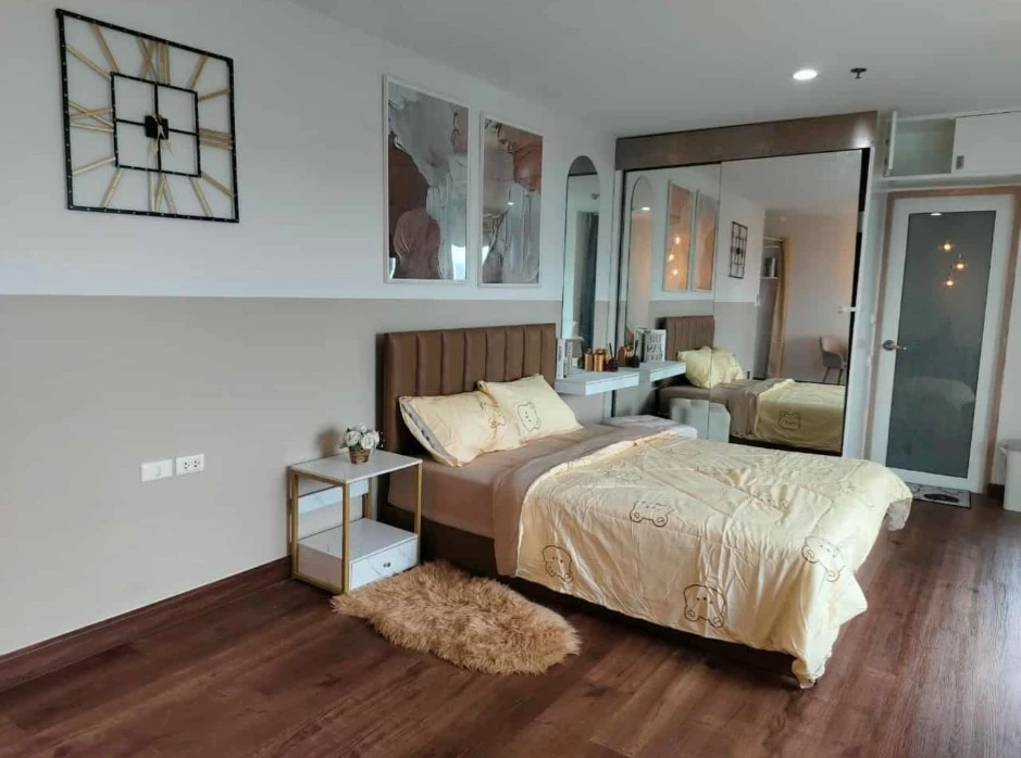 For rent: The Next Ladprao 44, 6th floor, corner room, spacious and comfortable. If you miss it, you'll regret it.