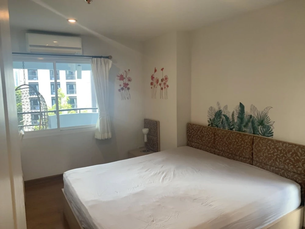 For rent: The Next Sukhumvit 52, 6th floor, swimming pool view, lots of usable space, very comfortable, book now, don't hesitate.