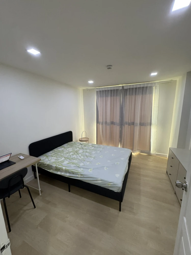 For rent: The Niche Sukhumvit 49, 43 sq.m. A large, rare unit in the Thonglor area. Highly recommended!