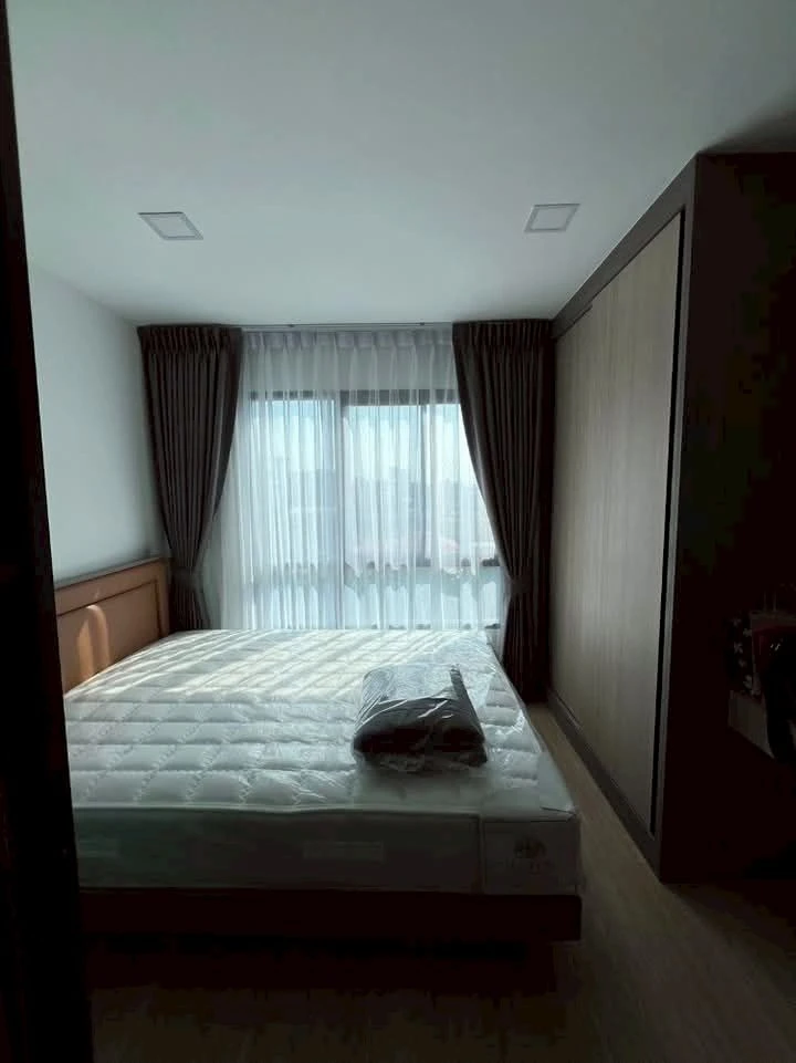 For rent: The One Plus Grand Ramkhamhaeng. Ready to move in, fully furnished, low floor, easy access. Book now!