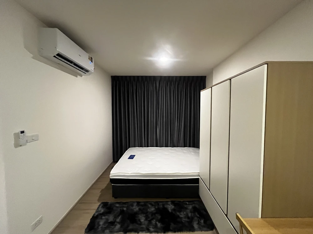 For rent: The Origin Sukhumvit-Praksa. A lovely unit on the 10th floor with a beautiful pool view. Ready to move in. Don't miss out!