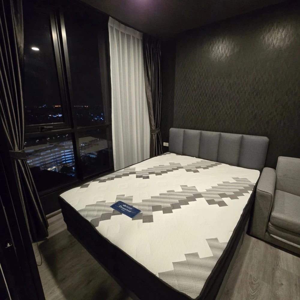 For rent: The Origin Ladprao-Bangkapi, 17th floor. Fully furnished, beautifully decorated, with a focus on maximizing storage space and a walk-in clos