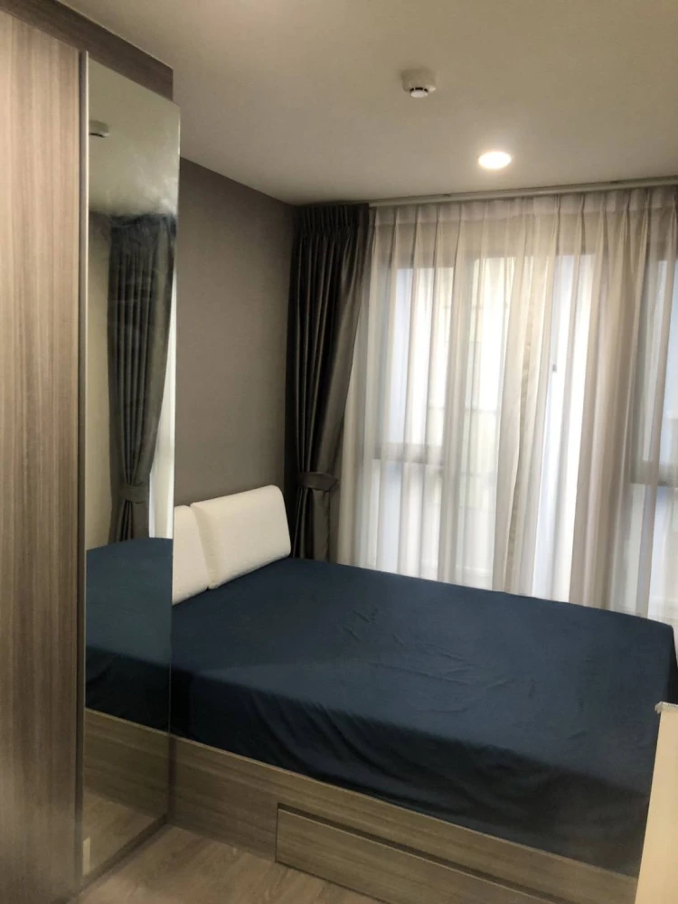For rent: The Origin Ramintra 83 Station, a nice room, comes with furniture and complete facilities. Book now.