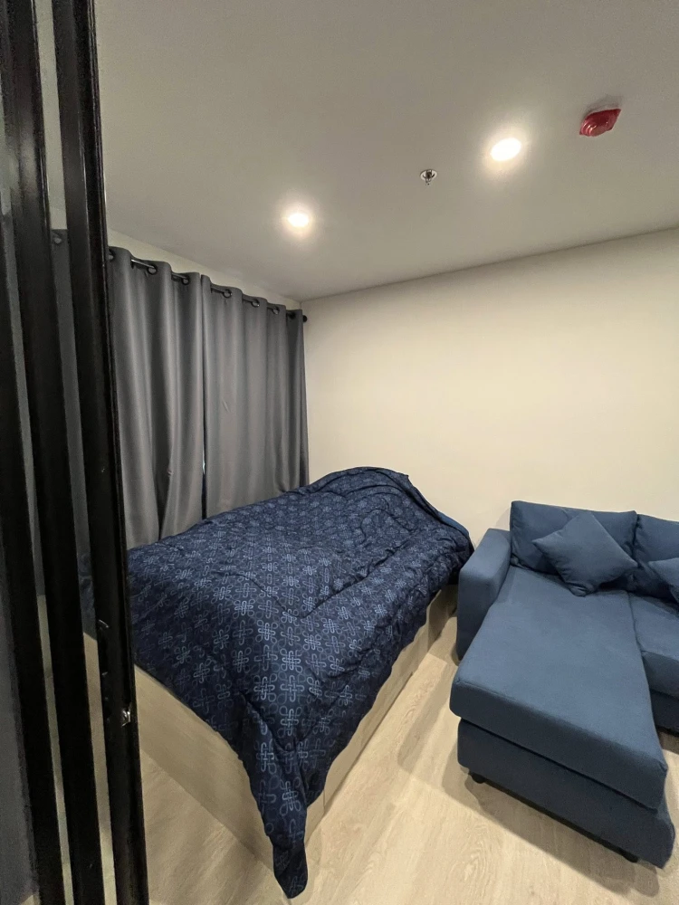 Studio apartment for rent at THE ORIGIN Sukhumvit Sailuat E22 Station, 3rd floor (not high floor). Special price available now!