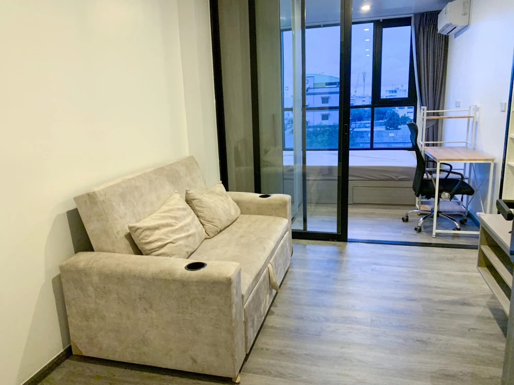 For rent THE ORIGIN Sukhumvit Sailuat E22 Station 1 bedroom 1 bathroom, good location, built-in furniture, reserve now.