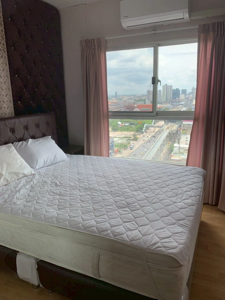 For rent: The Parkland Ngamwongwan, Krarai, 22nd floor, open view, not blocked, not hot in the afternoon sun, complete furniture + electrical applianc