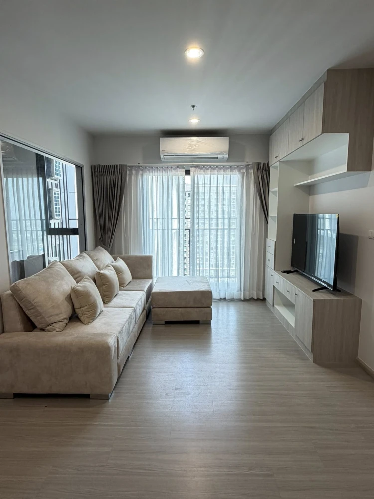 For rent: The Parkland Phetkasem 56. Ready-to-move-in unit with complete amenities and spacious living area. Book now, don't miss out!