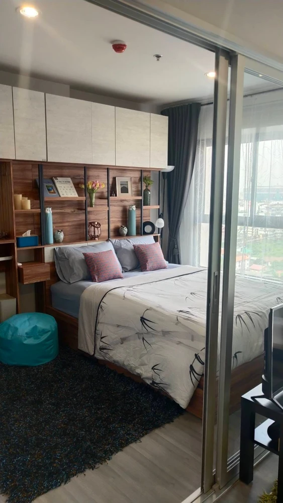 For rent: The Parkland Charan–Pinklao, ready-to-move-in room, fully furnished, just bring your suitcase and move in. Hurry and reserve now before it's