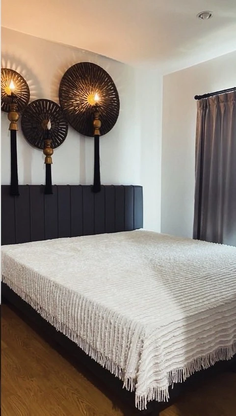 For rent: The Parkland Grand Taksin, spacious room, comfortable. Cool wind all day Ready to move in now.