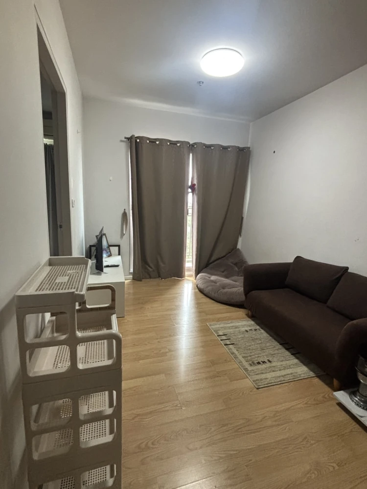 For rent: The Parkland Lite Sukhumvit – Paknam, 8th floor, nice room, good price, book now, don't miss out.