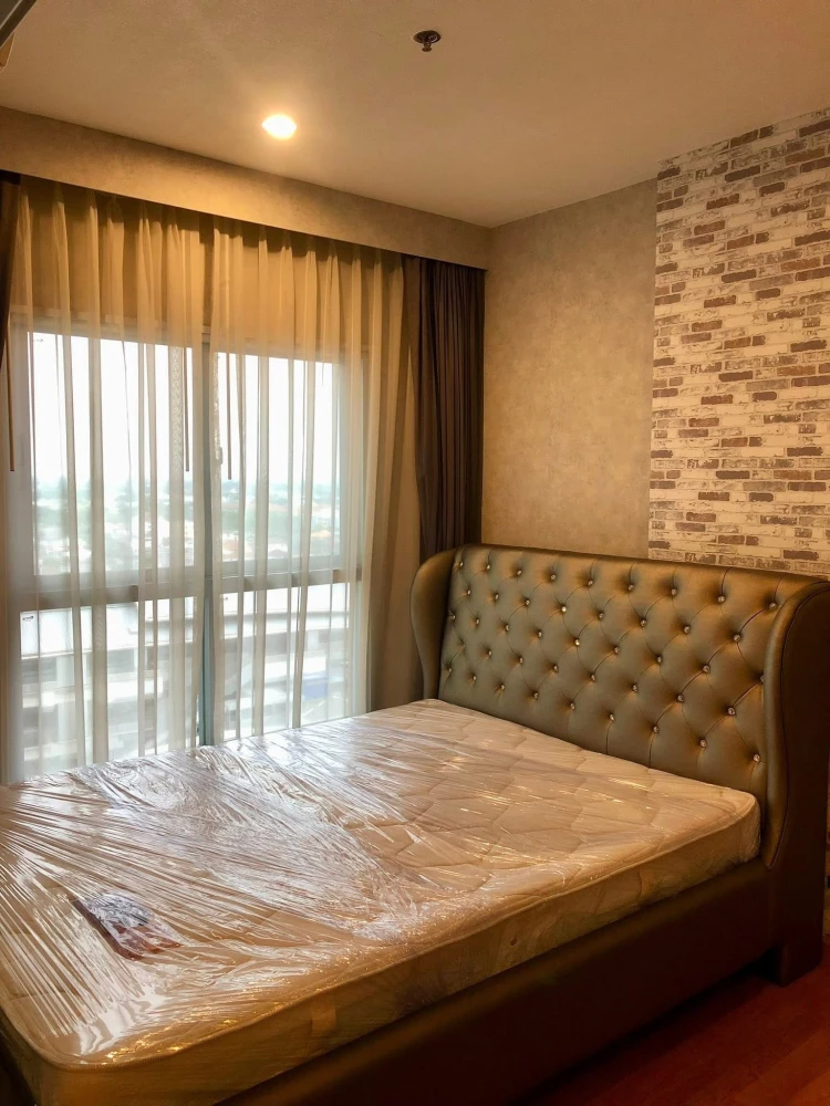 For rent: The Parkland Phetkasem, 1 bedroom, 1 bathroom. High-quality wallpaper. Convenient location. Book now!