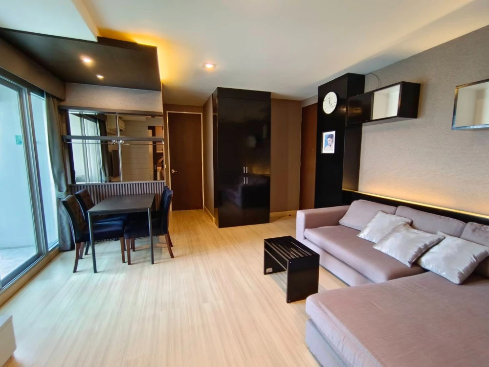 For rent: The Parkland Srinakarin, 12th floor, spacious room, comfortable, fully furnished, reserve now!