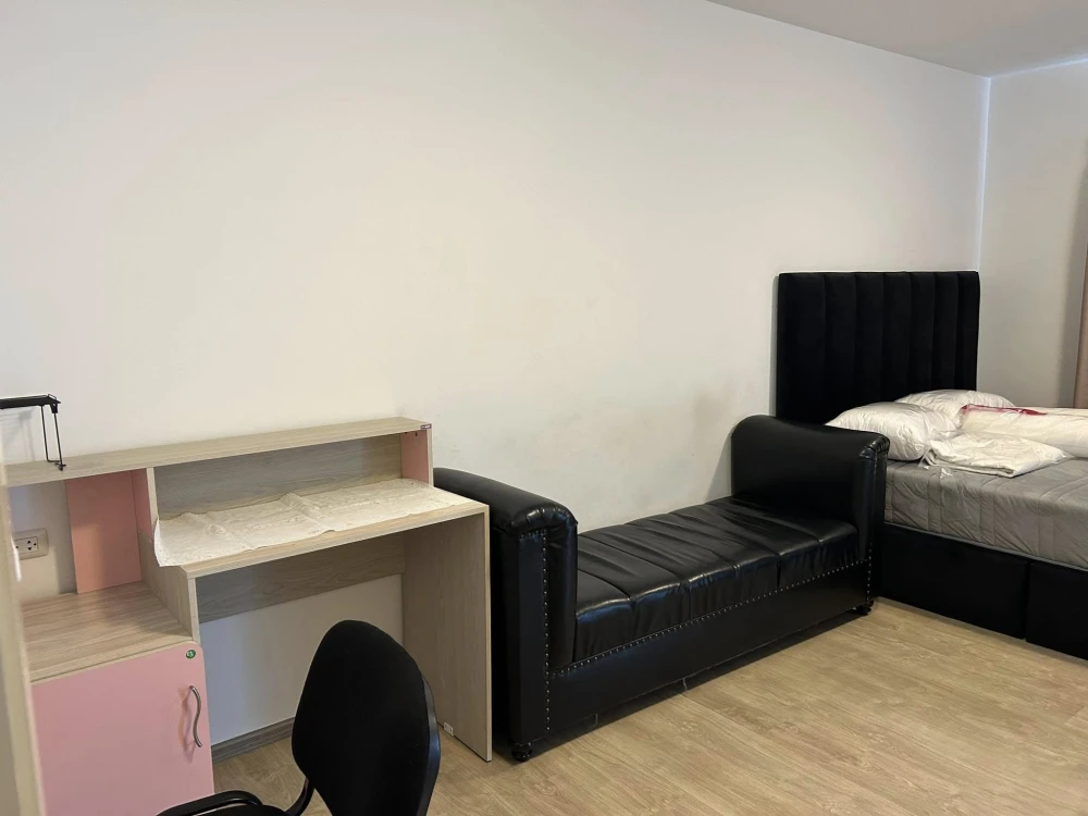 For rent: The Point Condo Rangsit-Klong 6, 5th floor, fully furnished, ready to move in. Reserve now, don't miss out!