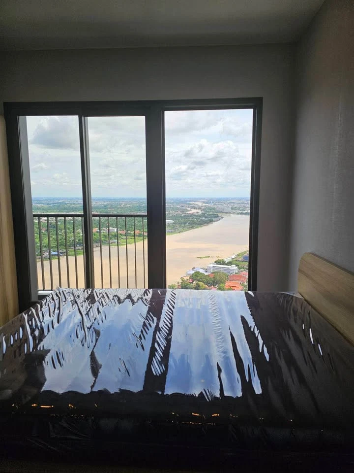 For rent: The Politan Aqua, 56th floor, beautiful river bend view, good breeze, no insects, fully furnished and appliances, reserve now!