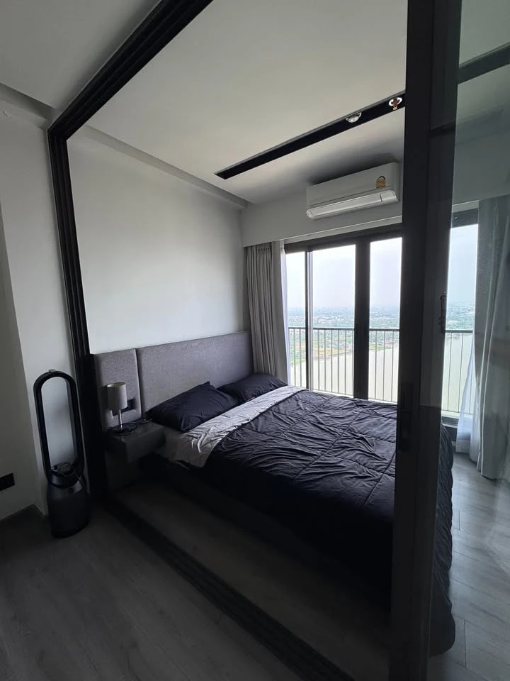 For rent: The Politan Aqua, 1 bedroom, high floor, prime location, stunning river view. Book now!