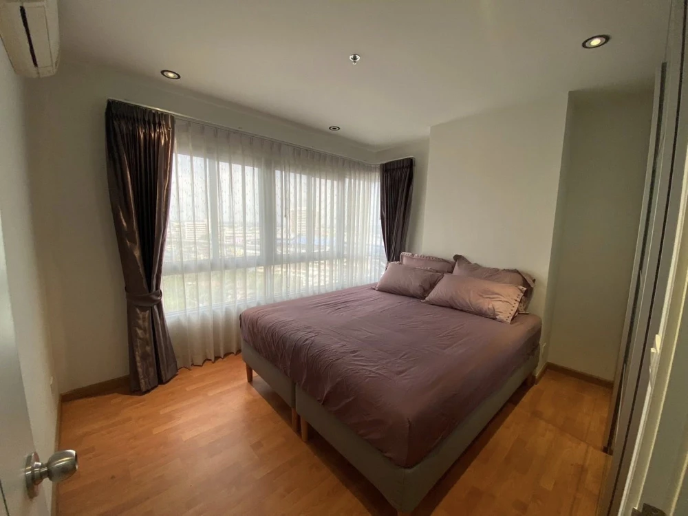 For rent: The President Sathorn-Ratchapruek 2, spacious rooms, lots of usable space, great price, hurry and reserve now!