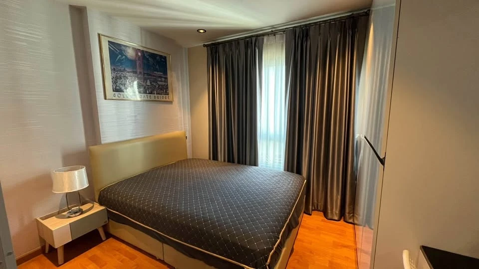 For Rent: The President Phetkasem-Bang Khae. Spacious, comfortable, and airy unit. Fully furnished and ready to move in!