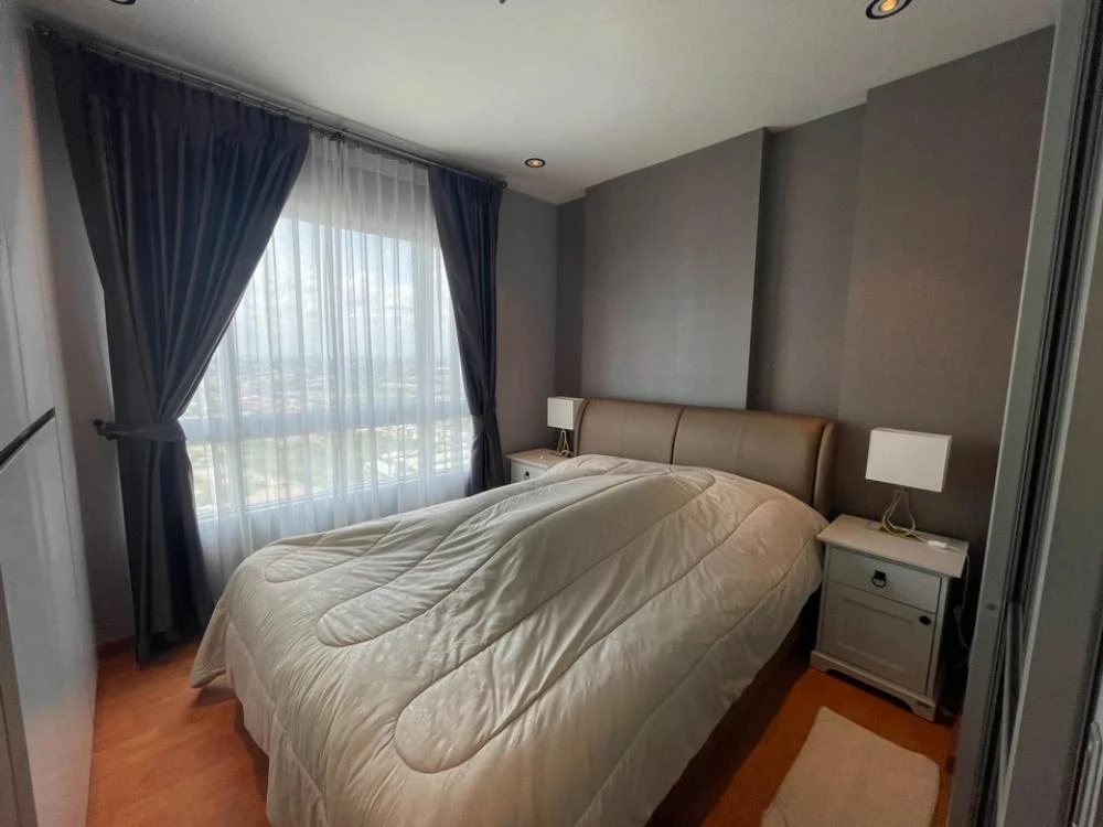 For rent: The President Petchkasem-Bangkhae, 26th floor, nice room, fully furnished, interested, reserve now.