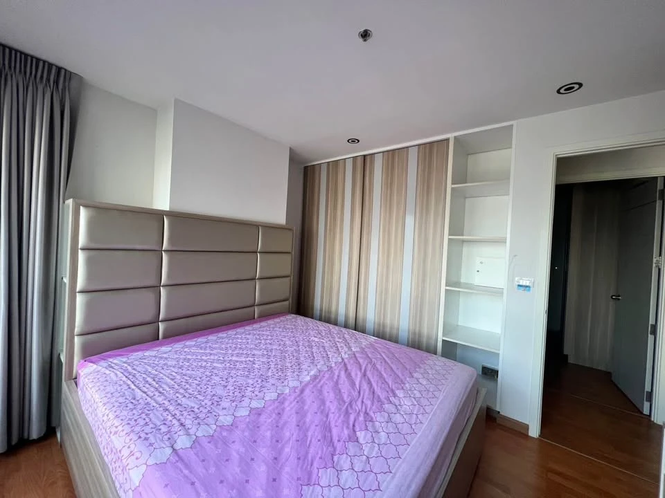 For rent: The President Sathorn – Ratchaphruek 2, 17th floor, corner room, fully furnished, nice to live in, reserve now.