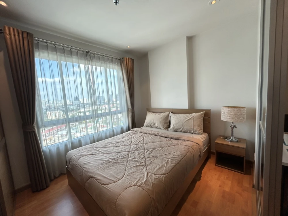 For rent: The President Sathorn-Ratchaphruek, 20th floor, fully furnished, very livable. Book now!