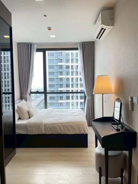 For rent: The Privacy Jatujak, 29th floor. Unobstructed view from a high floor. Separate kitchen with balcony. Fully furnished and equipped with appli