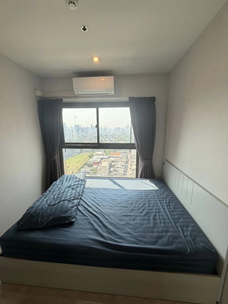 For rent: The Privacy Rama 9, 2 bedrooms, 1 bathroom, high floor corner unit, private, unobstructed view, pleasant panoramic view. Book now!