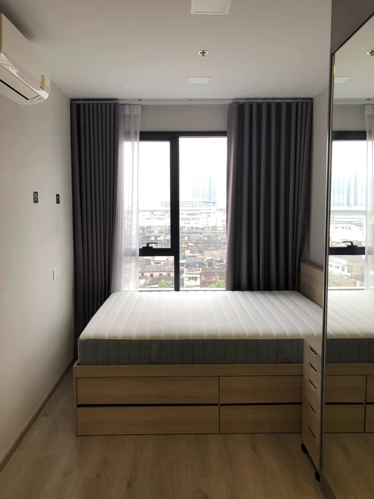 For rent: The Privacy Taopoon Interchange, 1 bedroom, 1 bathroom, 7th floor, fully furnished and equipped. Don't miss out!