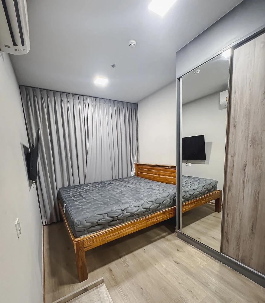 For rent: The Privacy Taopoon Interchange, 1 bedroom, 1 bathroom, fully furnished. Just bring your suitcase and move in!