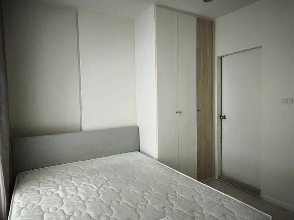 For rent: The Prodigy Phetkasem 62, high floor unit, comfortable living space, fully furnished. Book now!