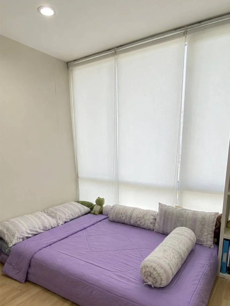 The Raffles Condominium for rent. Conveniently located near the BTS Skytrain and many restaurants. Ready to move in, fully furnished.