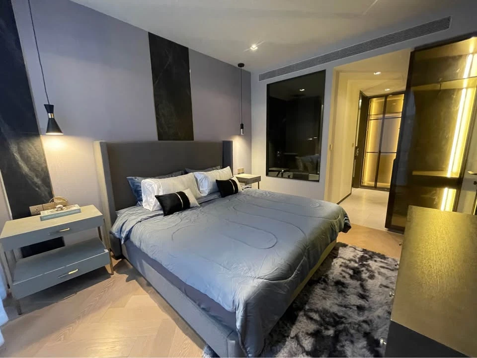 For rent or sale: The Reserve 61 Hideaway, 7th floor, nice room, fully furnished, hurry and book now.