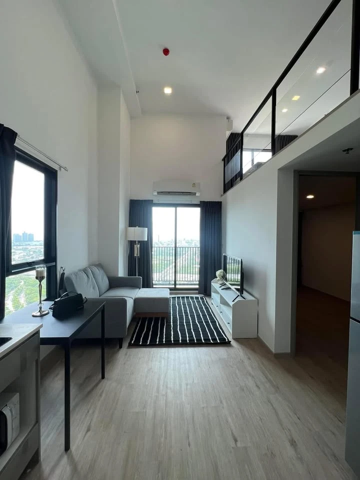 For rent: The Rich Rama 9-Srinakarin, corner room, large windows on 2 sides, 26th floor, beautiful view, hurry and reserve before you miss out.