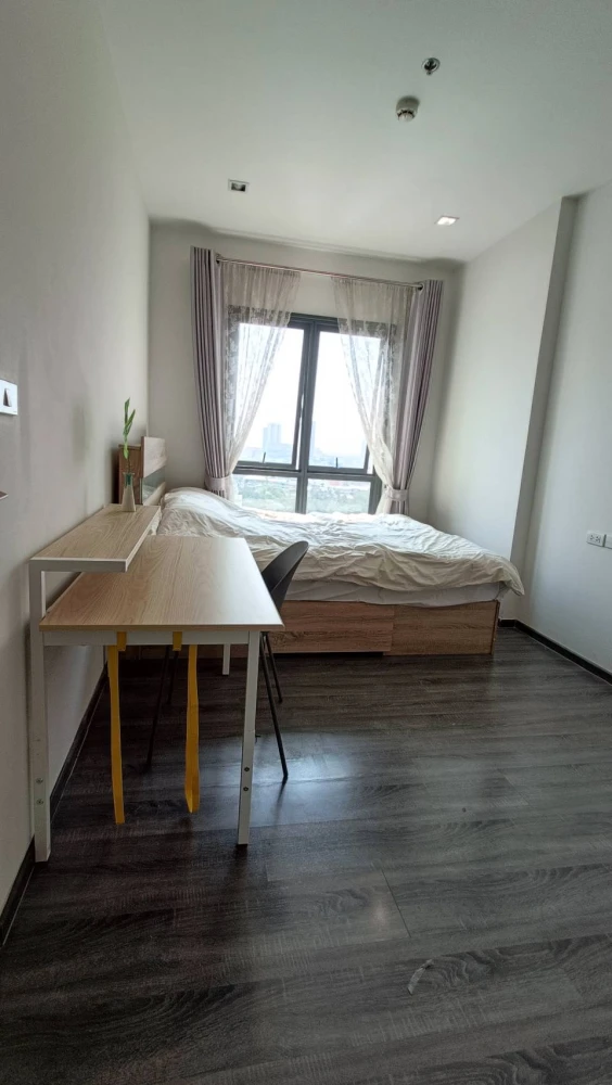 For rent: The Rich Sathorn–Taksin, a lovely unit on the 12th floor, fully furnished. Don't miss out!